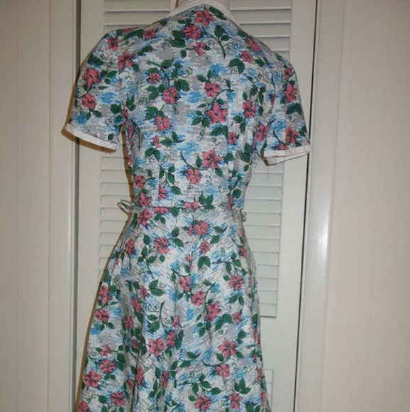 Rare WWII Vintage Cotton Floral Housedress - Picture 5 of 6